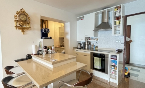 ขาย Krisda Golden Condotel Bang Saray กฤษฎา โกลเด้น คอนโดเทล บางเสร่ 2 ห้องนอน วิวทะเล (2)