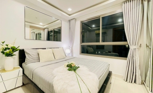 ขาย Arcadia Beach Resort Pattaya อะคาเดีย บีช รีสอร์ท พัทยา 1 ห้องนอน วิวสระ (2)